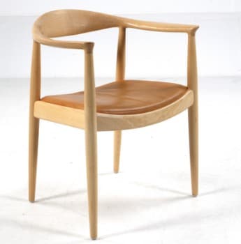 H. J. Wegner for PP Møbler. The chair. Armstol, asketræ