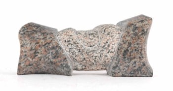 Ubekendt kunstner: Skulptur af granit